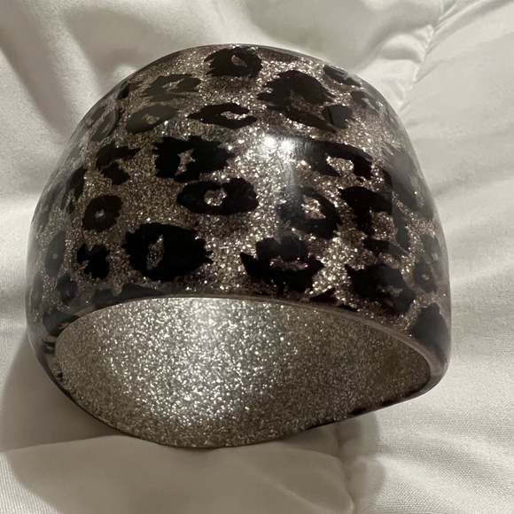 Black And Silver Leopard Print Bracelet - Picture 5 of 6